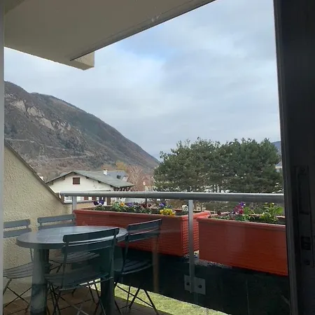 Centre-ville Saint-lary Vue Montagne Apartment