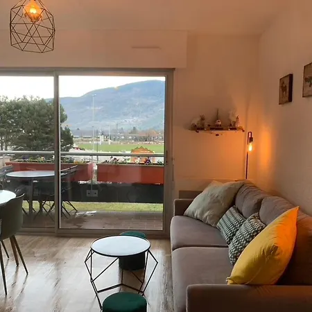 Centre-ville Saint-lary Vue Montagne *