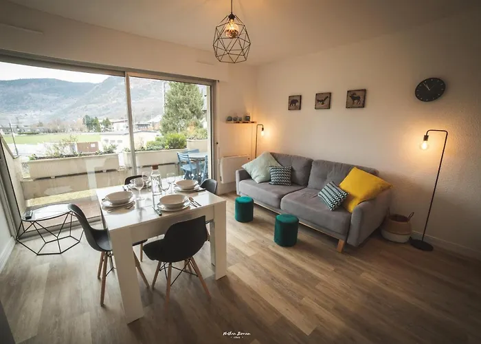 Centre-ville Saint-lary Vue Montagne Apartman