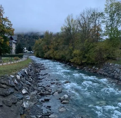 Centre-ville Saint-lary Vue Montagne