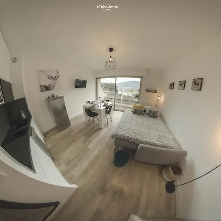 Centre-ville Saint-lary Vue Montagne