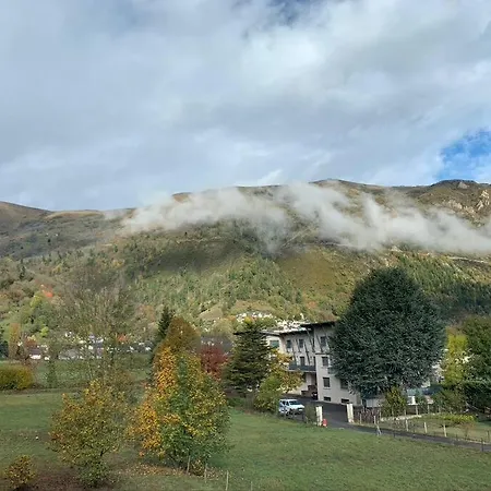 Centre-ville Saint-lary Vue Montagne