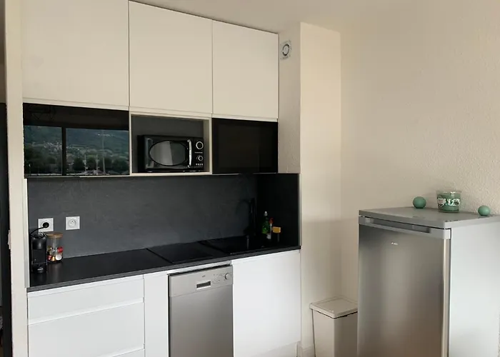 Centre-ville Saint-lary Vue Montagne * Saint-Lary-Soulan