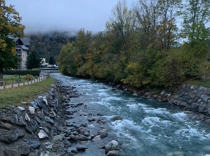 Centre-ville Saint-lary Vue Montagne アパート サン・ラリー・スラン